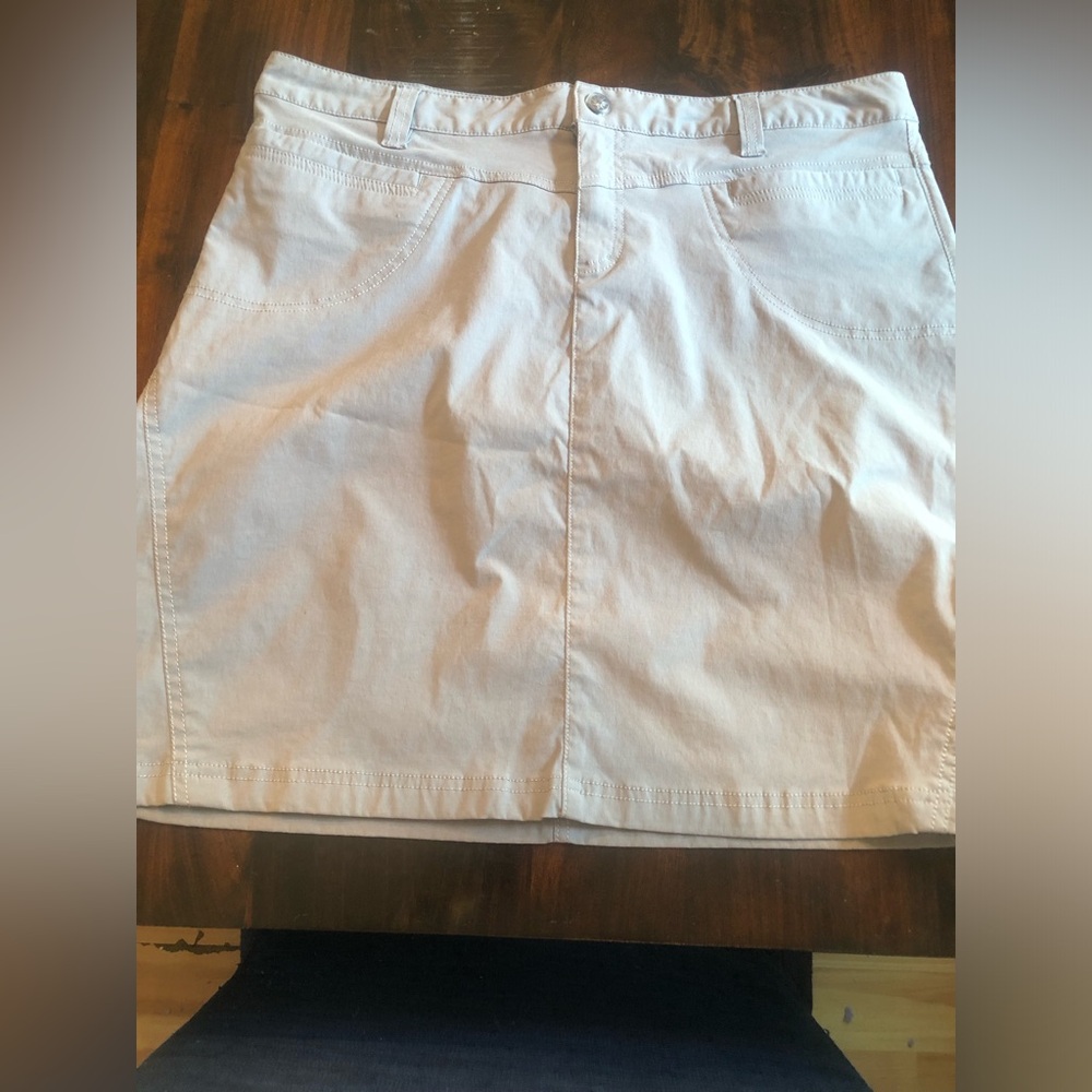 ATHLETA CARGO SKIRT